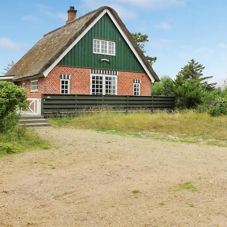 Holiday Vivika - 700m From The Sea In Western Jutland By Interhome *